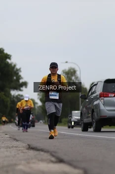Runner Photo 2075654