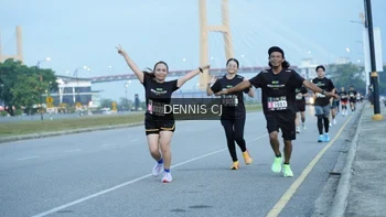 Runner Photo 2075713
