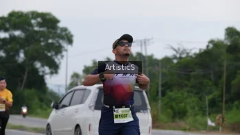 Runner Photo 2075816