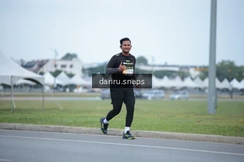 Runner Photo 2075817