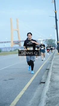 Runner Photo 2075818