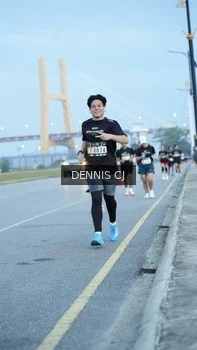 Runner Photo 2075828