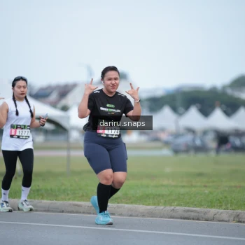 Runner Photo 2075843