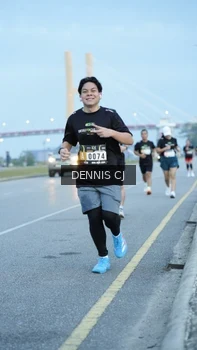 Runner Photo 2075873