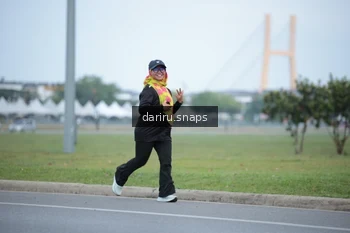 Runner Photo 2075909