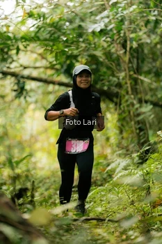 Runner Photo 2075940
