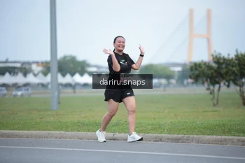 Runner Photo 2075941
