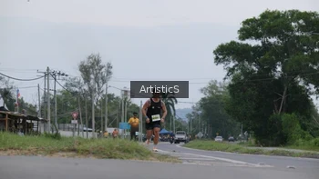 Runner Photo 2075973