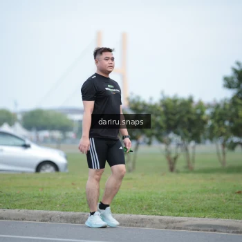Runner Photo 2075976