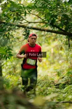 Runner Photo 2076010
