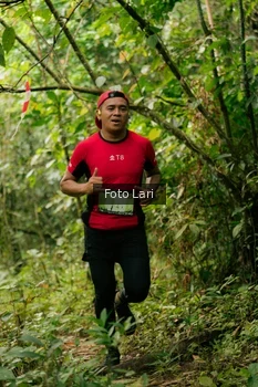 Runner Photo 2076035