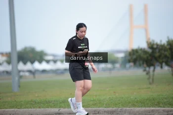 Runner Photo 2076040