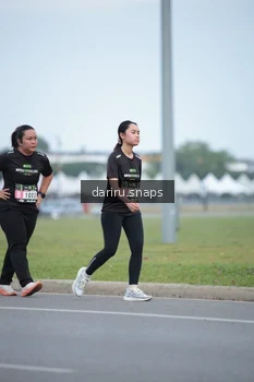 Runner Photo 2076099