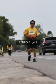 Runner Photo 2076117