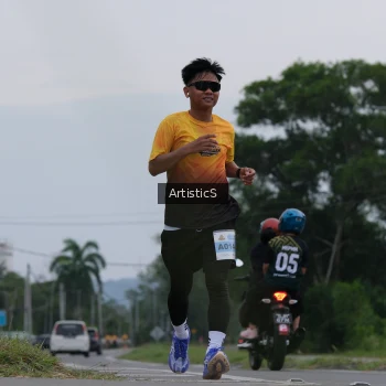 Runner Photo 2076162