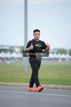 Runner Photo 2076205