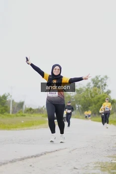 Runner Photo 2076264