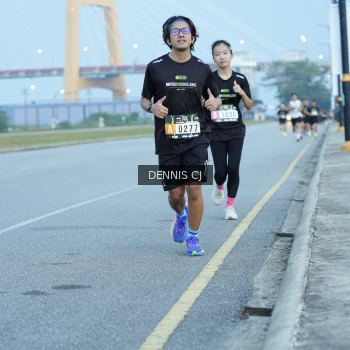 Runner Photo 2076304
