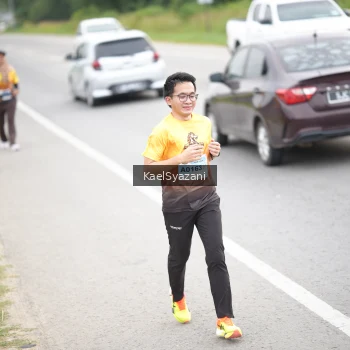 Runner Photo 2076347