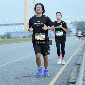 Runner Photo 2076360