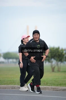 Runner Photo 2076373