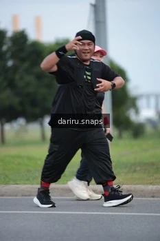 Runner Photo 2076427