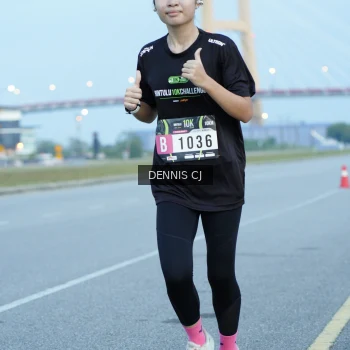 Runner Photo 2076432