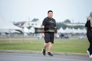 Runner Photo 2076615