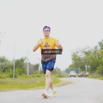 Runner Photo 2076758