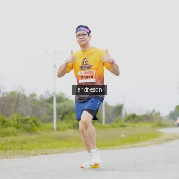 Runner Photo 2076824