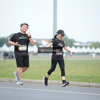 Runner Photo 2076870