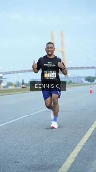Runner Photo 2076873