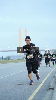 Runner Photo 2077156
