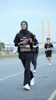 Runner Photo 2077338