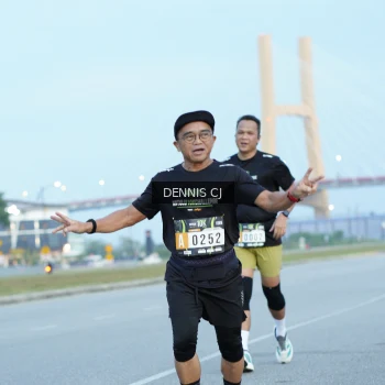 Runner Photo 2077453