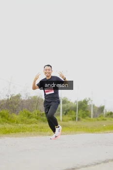 Runner Photo 2077685