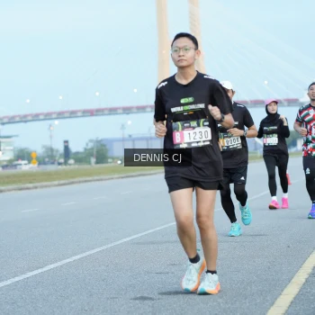 Runner Photo 2077808