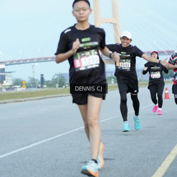 Runner Photo 2077827
