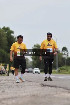 Runner Photo 2077923