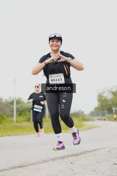 Runner Photo 2078025