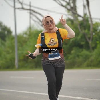 Runner Photo 2078335
