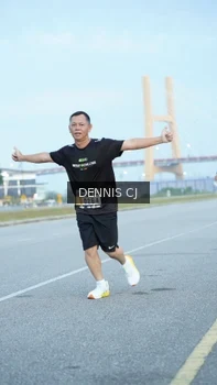 Runner Photo 2078682