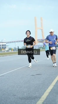 Runner Photo 2078730
