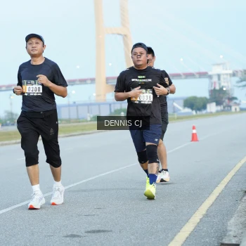 Runner Photo 2079090
