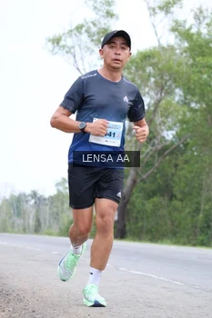 Runner Photo 2079246