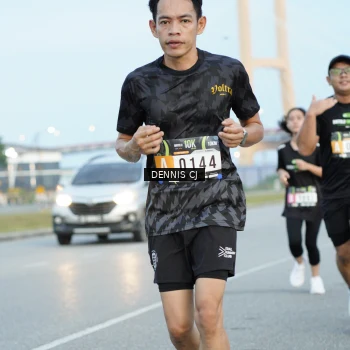 Runner Photo 2079773