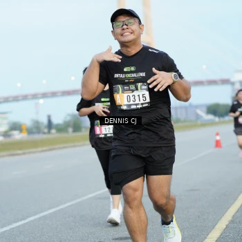 Runner Photo 2079788