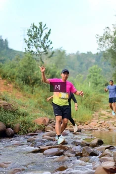 Runner Photo 2079937