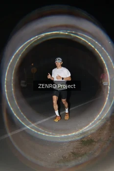 Runner Photo 2080014