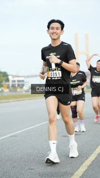 Runner Photo 2081243